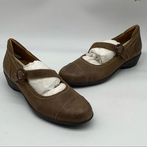 Softwalk orthotics chatsworth maryjane in Sage size 7.5N
Narrow width - Picture 7 of 7